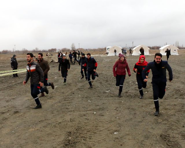 Erzincan Haberleri: Erzincan, 7.9luk depremin yıl dönümünde 4.1lik depremle sallandı 78