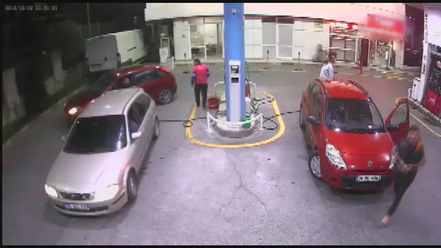 Bakırköy'de akaryakıt istasyonunda patlama kamerada