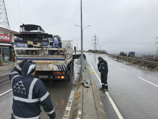 Serdivan Haberleri: Kazada, otomobilden fırlayan 17 yaşındaki Hilal, öldü Serdivan Haberleri: Kazada, otomobilden fırlayan 17 yaşındaki Hilal, öldü