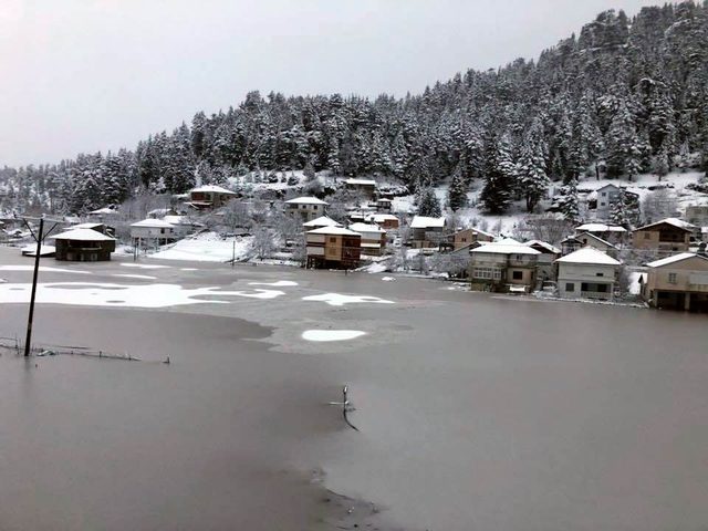 Anamur’da yayla evleri sular altında kaldı Mersin Haberleri