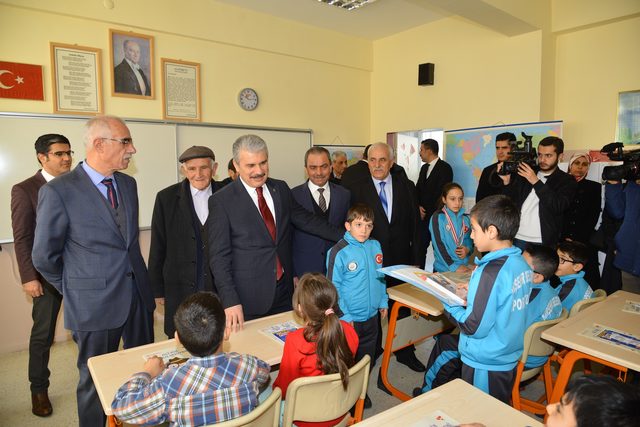 Kırşehir Haberleri: Kırşehirde 41 bin 260 öğrenci karne aldı 58