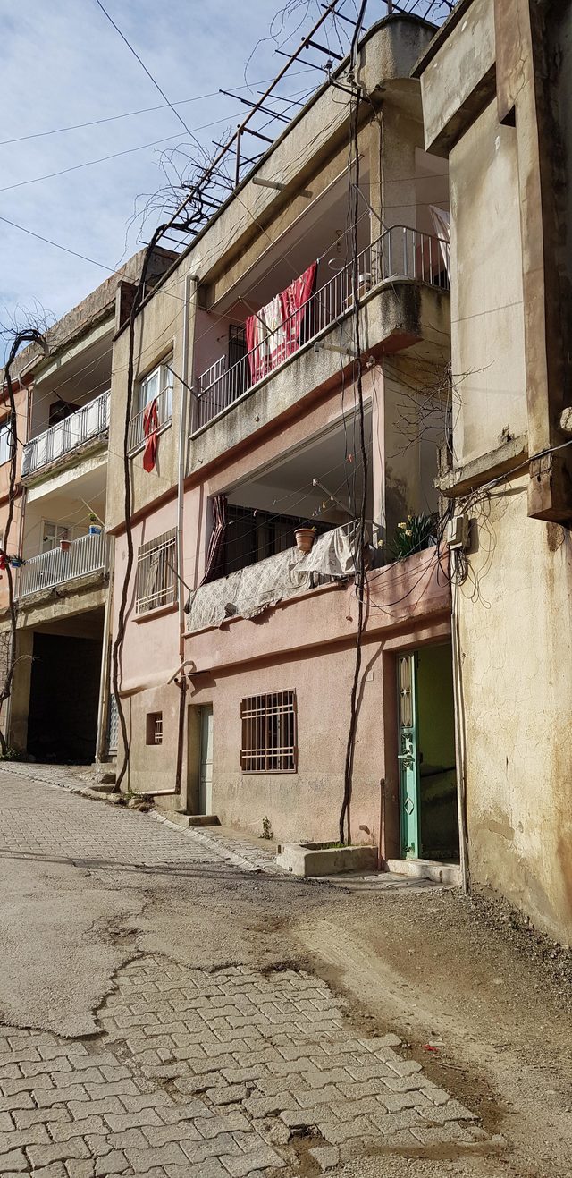 İskenderun Haberleri: Kocasını öldürdü, cesedini 4 parçaya bölüp, bahçeye gömdü İskenderun Haberleri: Kocasını öldürdü, cesedini 4 parçaya bölüp, bahçeye gömdü