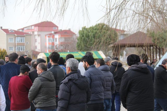 Çerkezköy Haberleri: Katil zanlısı baba tutuklandı, öldürdüğü damadı ve dünürü toprağa verildi 38