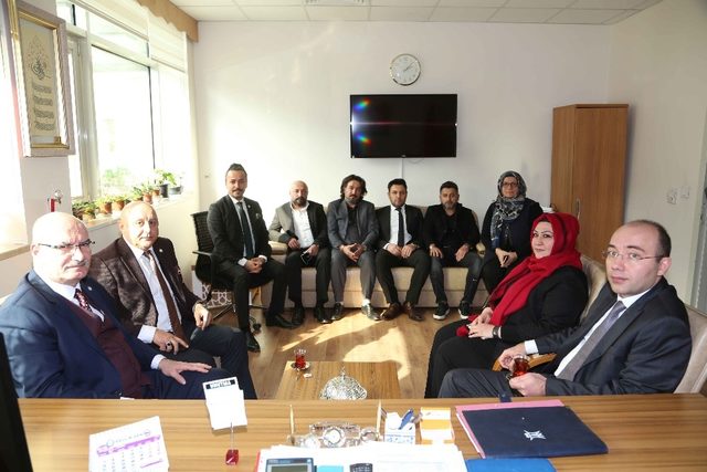 ATO üyesi kuaförlerden huzurevi sakinlerine ziyaret Ankara Haberleri