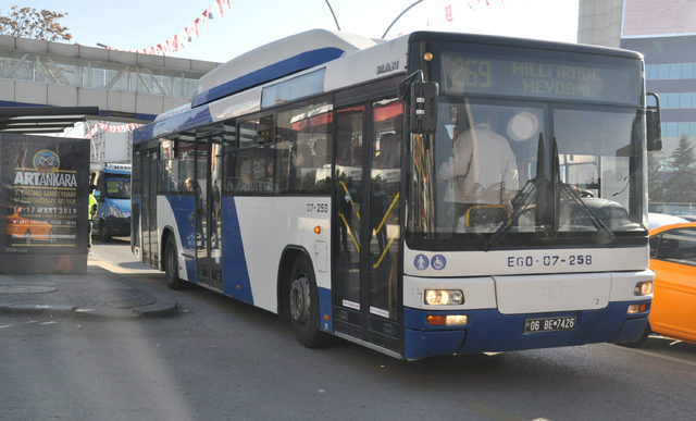 ankarada-belediye-otobusunde-taciz-iddiasina-gozalti_2208_dhaphoto1