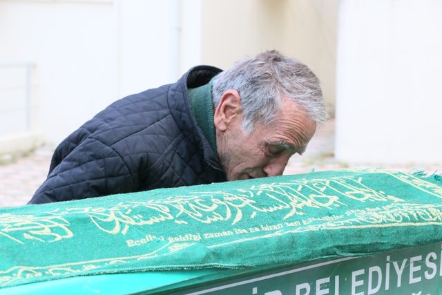 Manisa�daki cinayette korkunç ayrıntı! Çiçek içerisinde mermi göndermiş