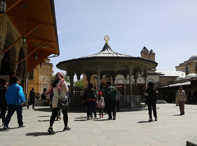 Dünya ramazanda Mevlana�nın türbesinde buluşuyor trend