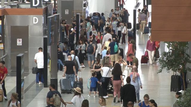 Sabiha Gökçen’de bayram tatili yoğunluğu