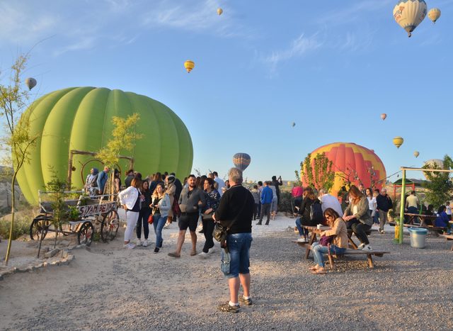 Aşk Vadisi'nde bayram yoğunluğu