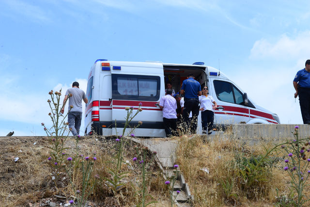 Otomobil, kanala uçtu: 1 ölü, 4 yaralı