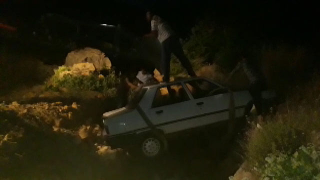 El freni çekilmeyen otomobil piknikçilerin arasına daldı: 1 yaralı