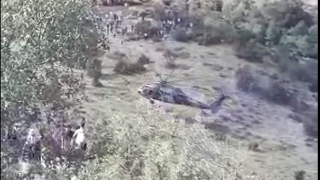 Piknikte üzerine kaya parçası düşen kişi helikopterle hastaneye ulaştırıldı