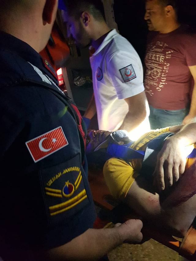 25 metrelik uçuruma düşüp, ağır yaralandı