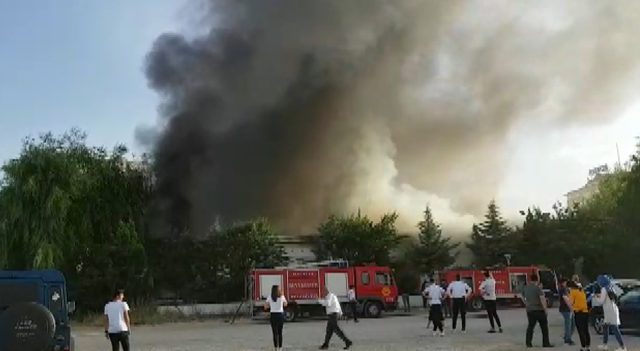 Malatya'da düğün salonunda çıkan yangın korkuttu