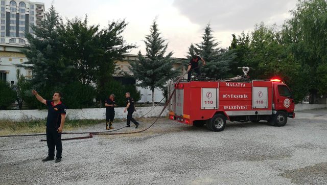 Malatya'da düğün salonunda çıkan yangın korkuttu