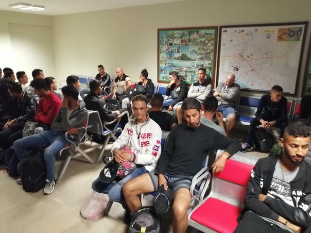 Edirne Garı'nda 42 göçmen yakalandı, trenden atlayan 4 kişi aranıyor