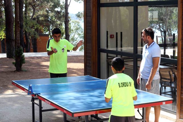 Bağcılarlı gençler tatil için Kefken Kampı’na uğurlandı