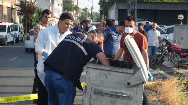 Çöp konteynerinden yeni doğmuş kız bebek cesedi çıktı