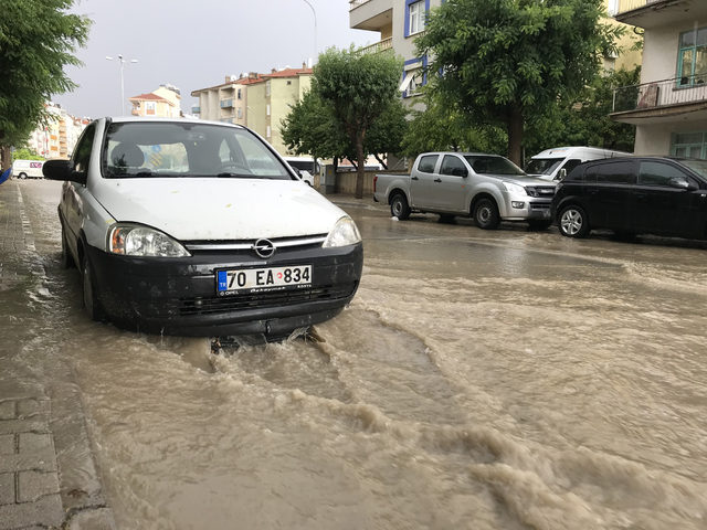 Karaman'da sağanak, sele neden oldu