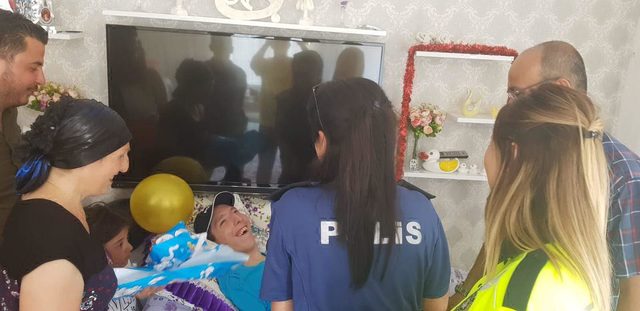 Polislerden, Ulaş Can'a sürpriz