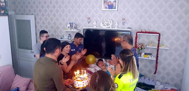 Polislerden, Ulaş Can'a sürpriz