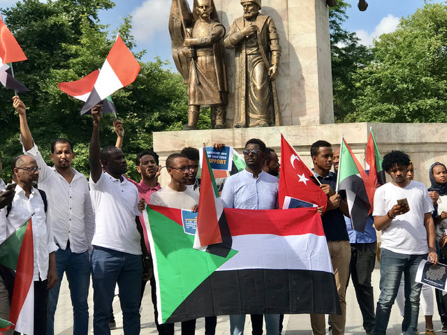 Sudanlılardan Saraçhane Parkı'nda basın açıklaması