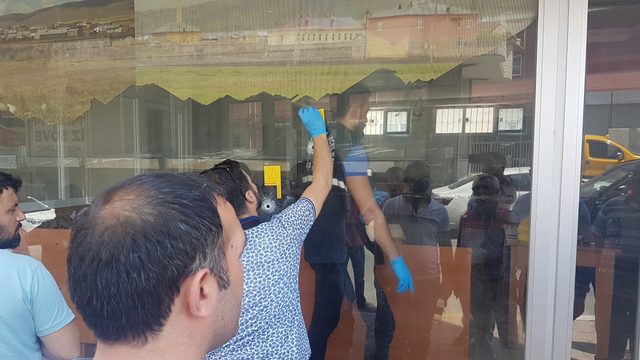 Esenyurt'ta derneğe kurşun yağmuru