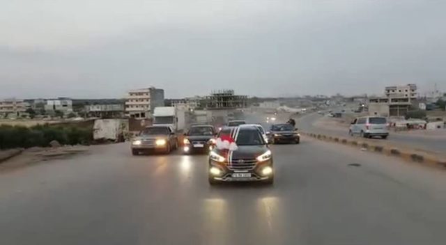Düğün konvoyunda makas atan sürücünün çarptığı motosikletli öldü