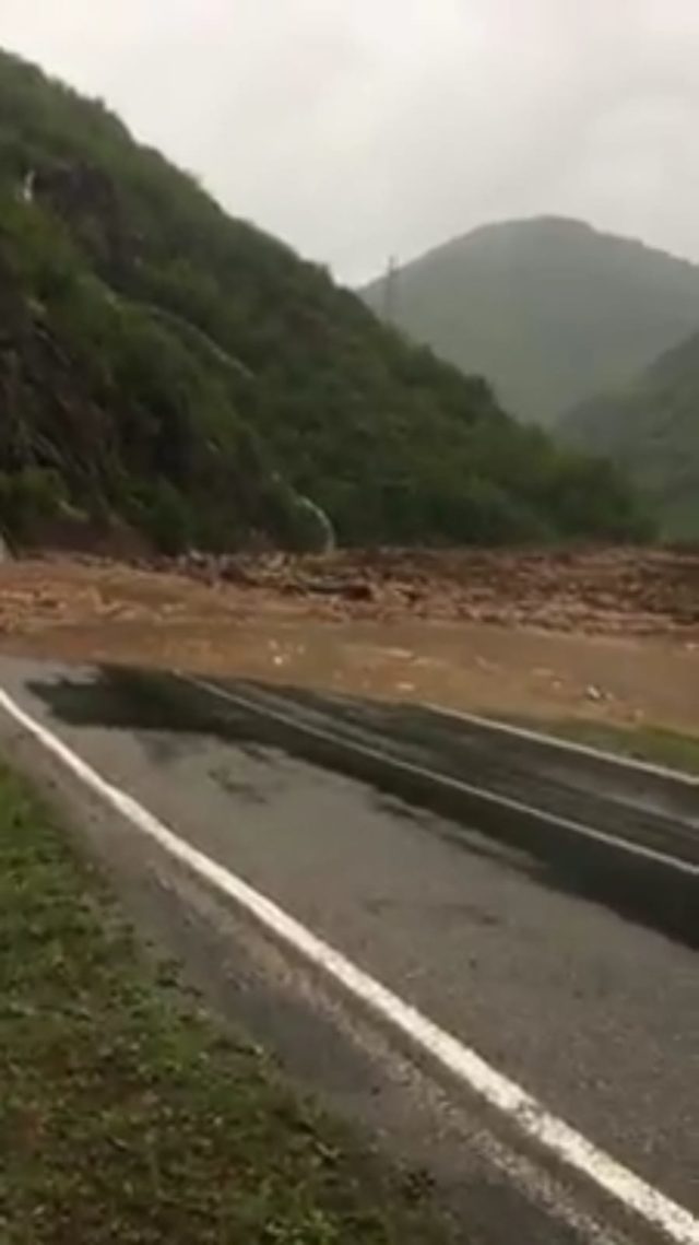 Trabzon’da taşkın: 2 kayıp, 1 yaralı (1)