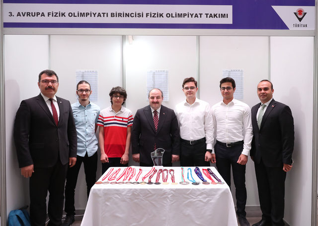 Bakan Varank: Çocuklarımızı yıkıcı teknolojilerde yetiştirmek istiyoruz