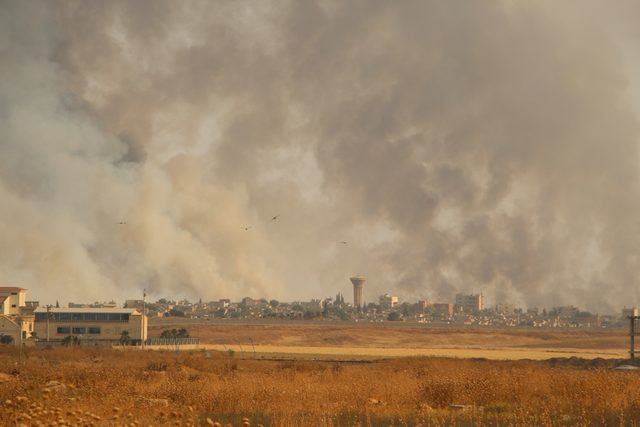 Suriye'deki arazi yangını Nusaybin'den görüntülendi