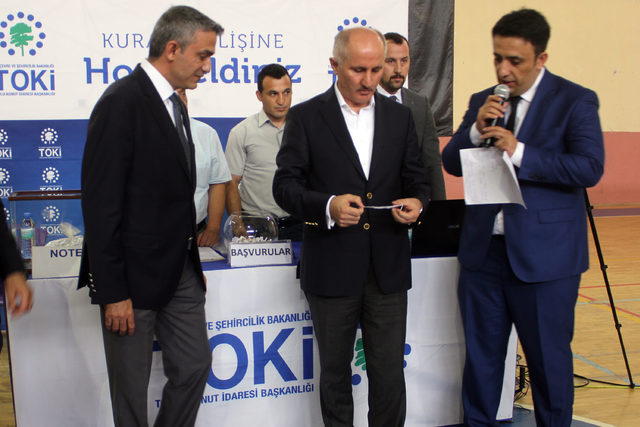 Karaman'da 364 aile, ev sahibi olmanın mutluluğunu yaşadı