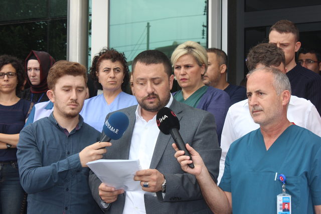 Hasta yakını kardeşlerden, sağlık çalışanlarına bıçaklı saldırı (2)