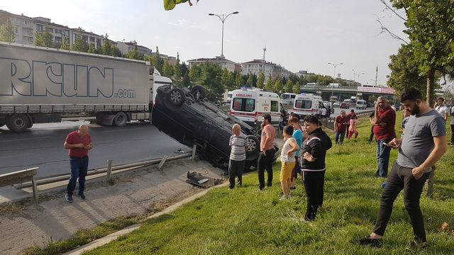 Esenyurt TEM Bağlantı yolunda kaza: 2 yaralı