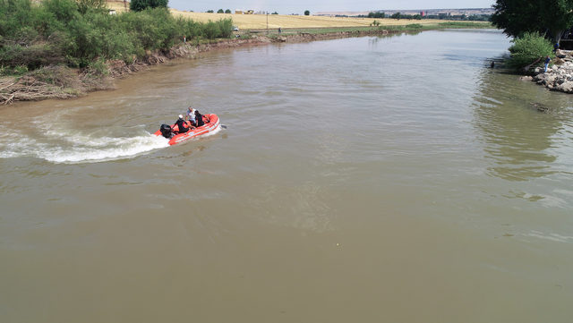 Dicle Nehri'nde akıntıya kapılan Muhammed'den iz yok