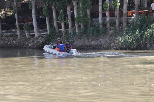 Dicle Nehri'nde akıntıya kapılan Muhammed'den iz yok