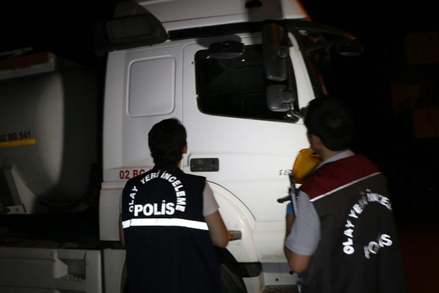 Park halindeki TIR'ı kurşunladılar