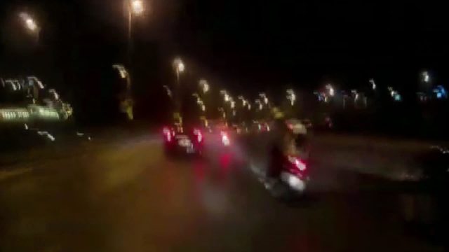 Üsküdar'da otomobilin motosikletlilere çarptığı kaza kamerada: 1 ölü 2 yaralı