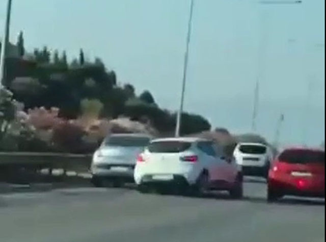 Tartıştığı sürünün aracına doğru direksiyonu kırdı trend