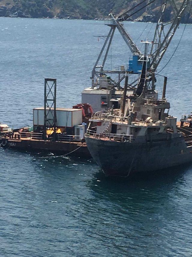 Marmara Adası açığında gemi, ekipler tarafından çıkarıldı