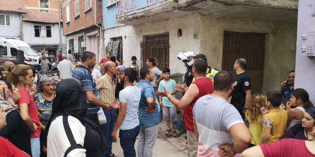 Evinden kötü koku gelen kişi, asılı halde ölü bulundu