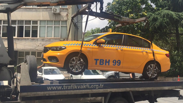 İstanbul'da organize taksi dolandırıcılığı: 23 gözaltı (Geniş haber)