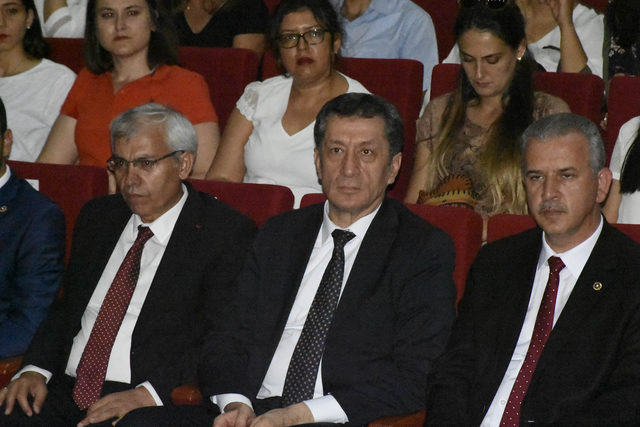 Bakan Selçuk Niğde’de