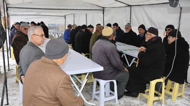 Türklere Ait Bir Gelenek Cenaze Evinde Neden Yemek Dağıtılır?