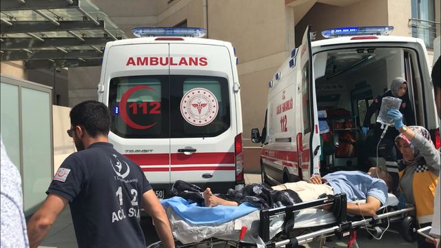 Yolda karşılaşıp, kavga ettiği husumetlisini tabancayla yaraladı