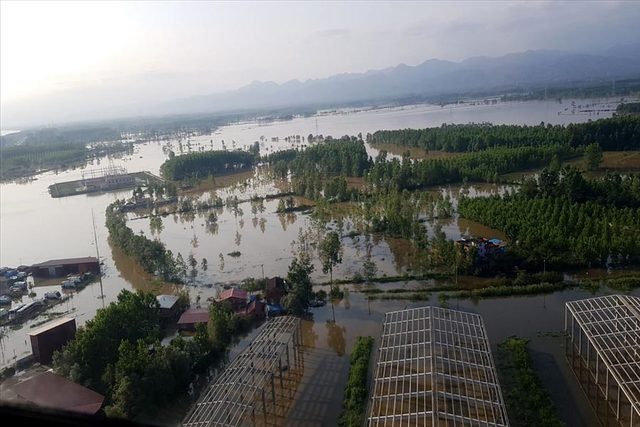 MSB: Terme'de selde mahsur kalan 17 kişi helikopterle tahliye edildi