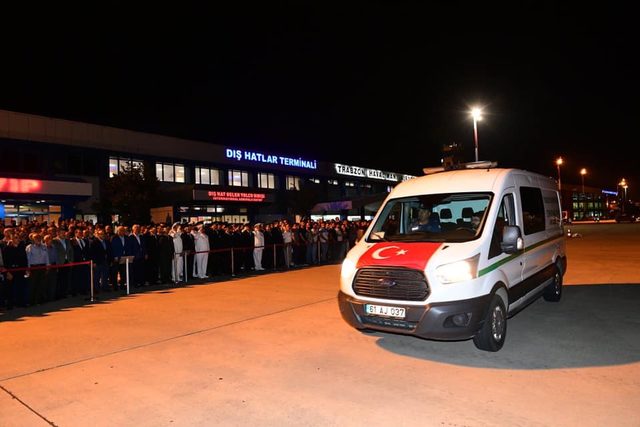 Şehit polisin naaşı memleketi Trabzon'a getirildi