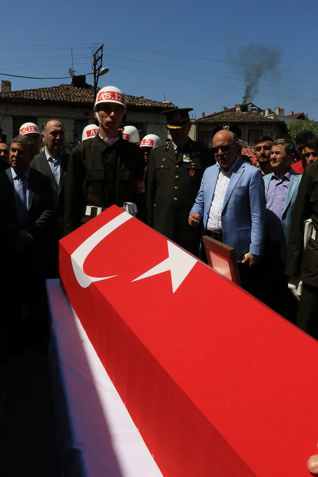 Çukurca şehidi Uzman Onbaşı Gezer, Sinop'ta son yolculuğa uğurlandı