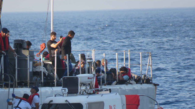 Çanakkale'de 93 kaçak göçmen yakalandı