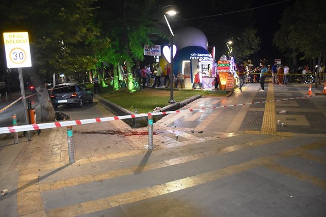Parkta tartıştığı boşanma aşamasındaki karasını tabanca ile yaraladı